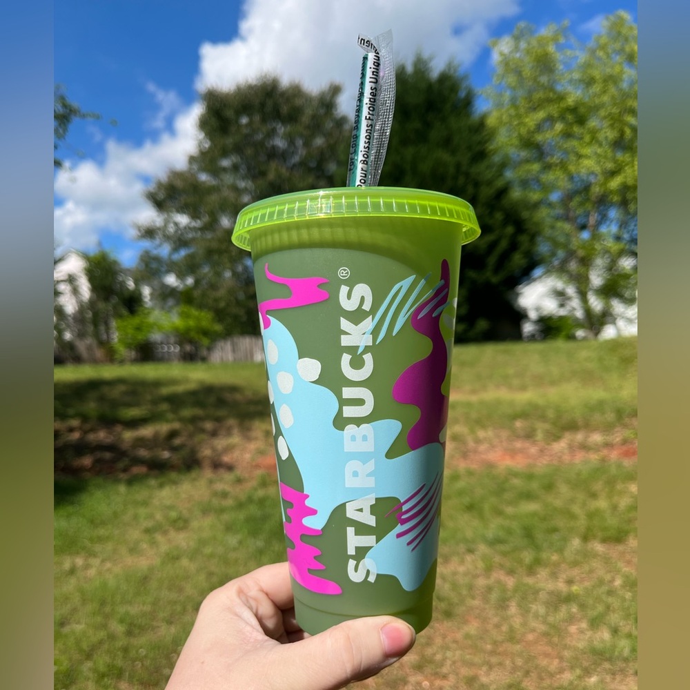 NEW! Starbucks Summer 2024 UV Color Changing Reusable Cold Cup With Straw 24 oz